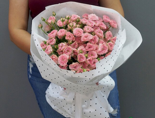 Bouquet of 21 Soft Pink Spray Roses photo