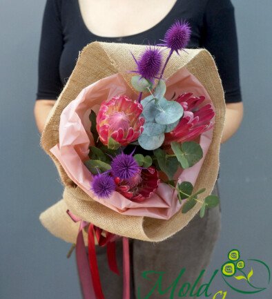Bouquet with Protea, Eucalyptus, and Dried Flowers photo 394x433