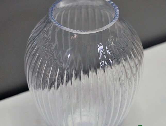 Oval Glass Vase 25 × 9 cm photo