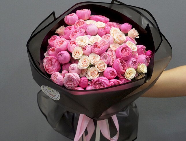 Bouquet "Whisper of Roses" photo