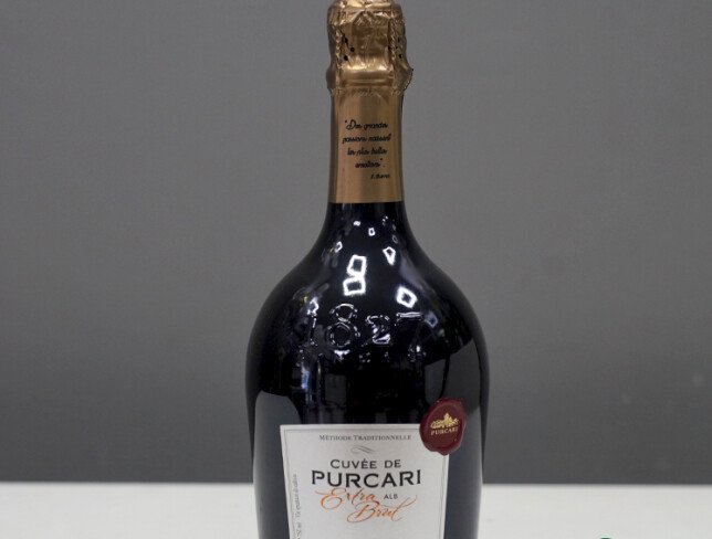 Игристое вино Cuvée de Purcari белое Extra Brut 0,75 л Фото