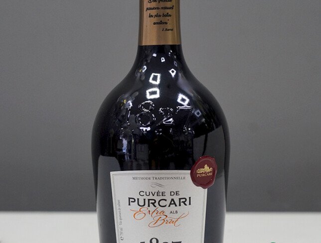 Игристое вино Cuvée de Purcari белое Extra Brut 0,75 л Фото