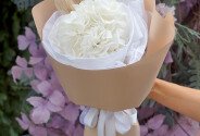 Bouquet with One White Hydrangea — photo 4