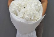 Buchet cu 3 hortensii albe — foto 2