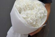 Buchet cu 3 hortensii albe — foto 3