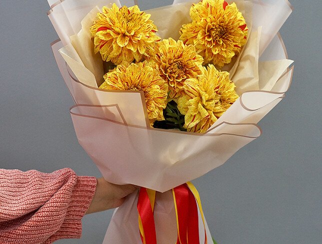Buchet din 5 dalii portocalii foto