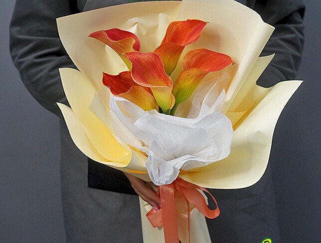 Bouquet of 5 "Mango" Calla Lilies photo